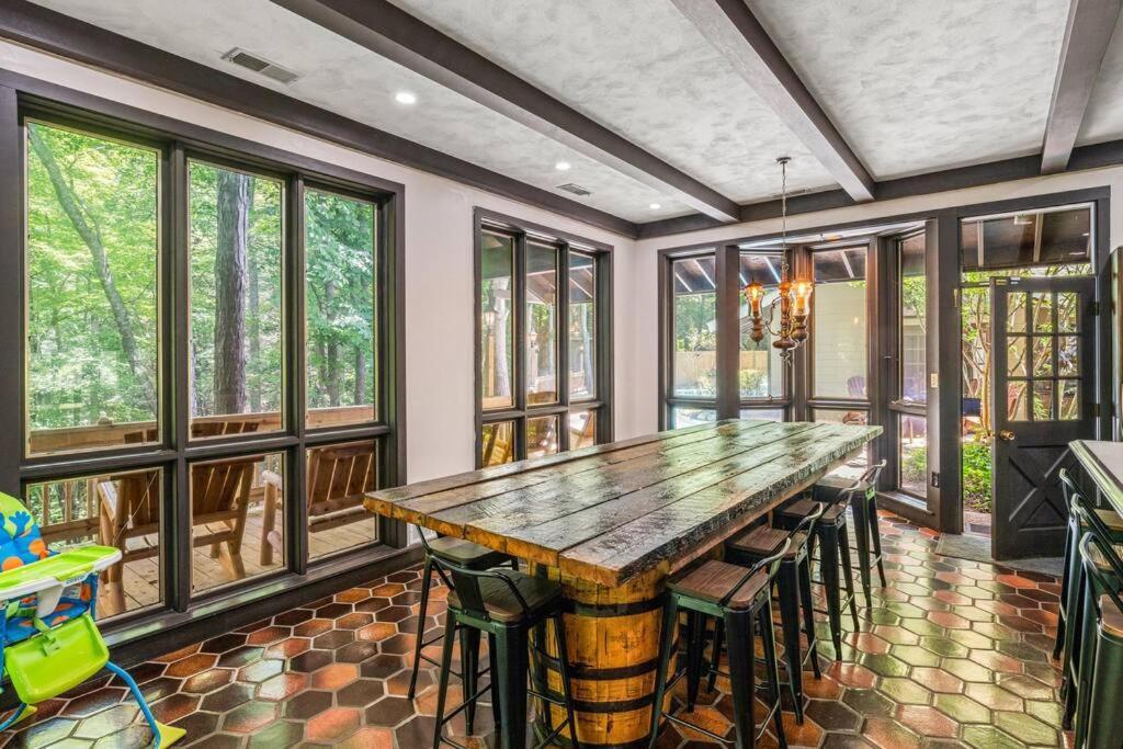 Bourbon Hollow Lodge With Hot Tub And Pool Plus Game Room Only 5 Min To Downtown Gatlinburg Exterior foto
